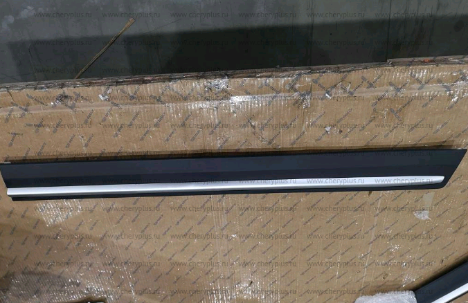 МОЛДИНГ ДВЕРИ ПЕРЕДНЕЙ ПРАВОЙ НАРУЖНЫЙ НИЖНИЙ GL ATLAS