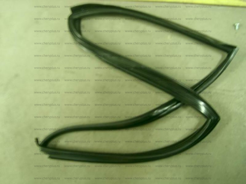 УПЛОТНИТЕЛЬ ЗАДНЕГО ЛЕВОГО МАЛЕНЬКОГО СТЕКЛА 1068003268