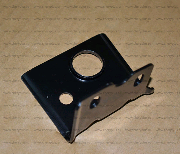 Кронштейн крепления нижний левый радиатора 1.5/2.0 501001899AA