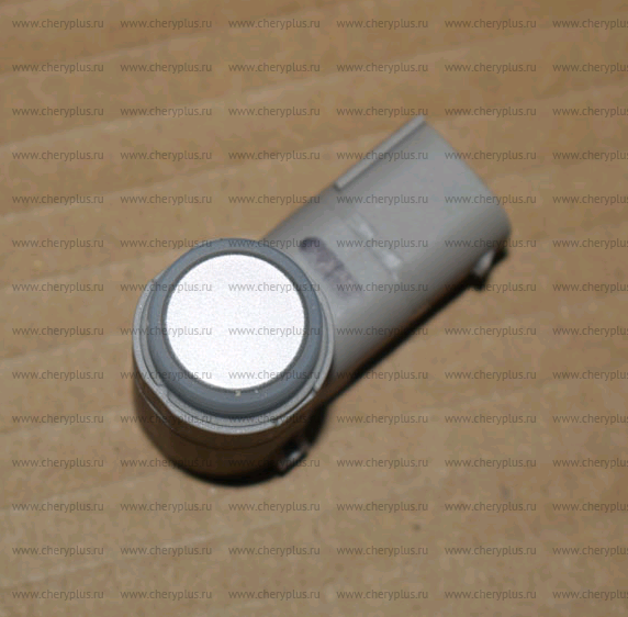 Датчик парктроника серебристый t19/t1e/j69/t1d/t1a 704000156AAAKP