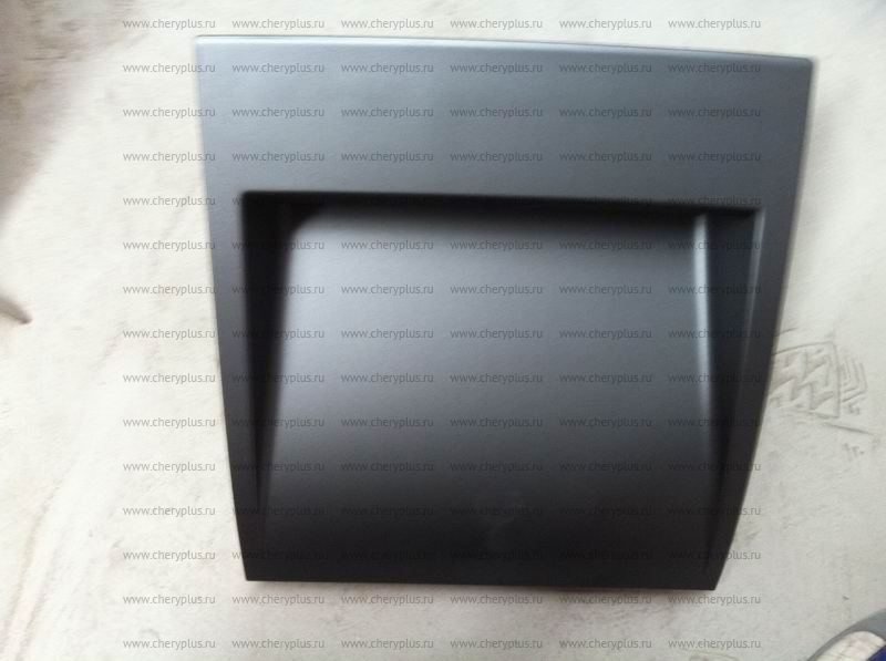 Рамка центральная верхняя приборной панели 1068002288