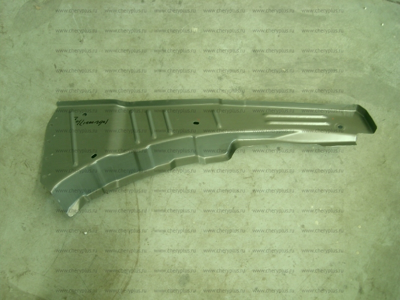 КРОНШТЕЙН ПЕРЕДНЕГО ПРАВОГО КРЫЛА (неоригинал) 106200217302